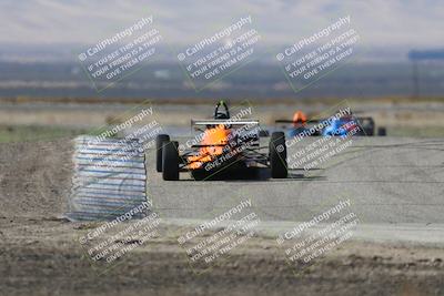 media/Oct-26-2025-CalClub SCCA (Sun) [[8ce1e69566]]/Group 3/Grapevine/